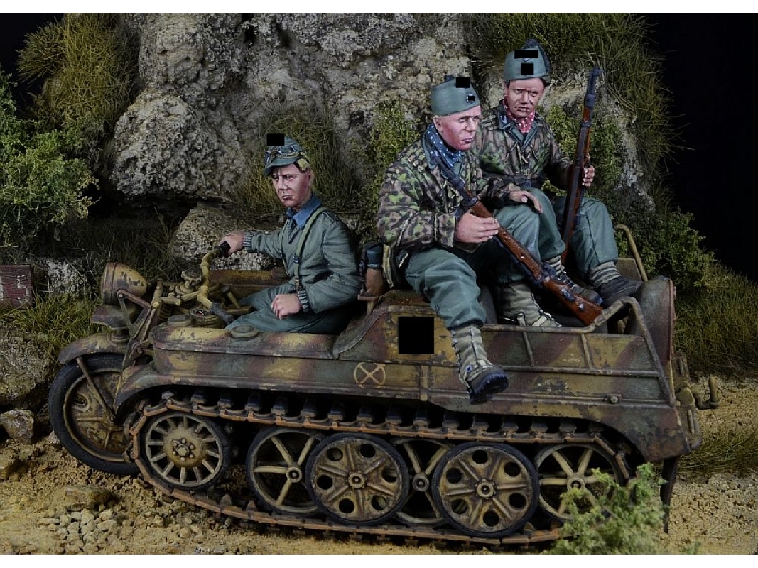 German Waffen Ss Gebirgsjager Kettenkrad Crew (3 Figures Set) - image 1