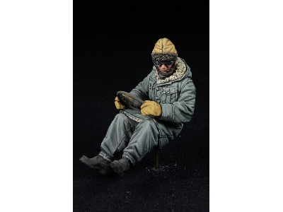 German Wwii Waffen Ss Schwimmwagen Driver (Winter 1943-1945 / 1 Figure) - image 2