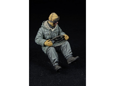 German Wwii Waffen Ss Schwimmwagen Driver (Winter 1943-1945 / 1 Figure) - image 3