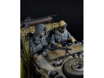 German Wwii Waffen Ss Schwimmwagen Crew, Volume 1 - Front Seats (Winter 1943-1945 / 2 Figures) - image 4
