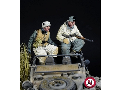German Wwii Waffen Ss Schwimmwagen Crew, Volume 2 - Rear Seats (Winter 1943-1945 / 2 Figures) - image 1