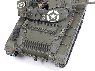 Us Light Tank M24 Chaffee - European Theater - image 11