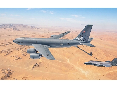 Boeing Kc-135 R/Fr Stratotanker - image 1
