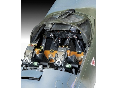 Hawker Hunter T.7 / T.7a - image 8