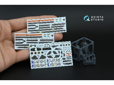 Porsche 911 Gt3 Rs (992) - 3d-printed & Coloured Interior With 3d-printed Resin Parts (For Tamiya Kits) - image 2