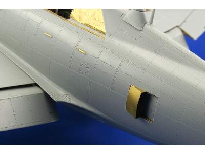 P-47D-20 exterior 1/32 - Trumpeter - image 11