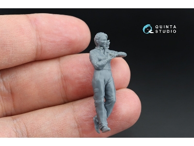 Svetlana Stending Near Su-31 (1 Figure 3d-printed / For Quinta Models Kits) - image 3