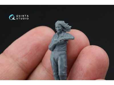 Svetlana Stending Near Su-31 (1 Figure 3d-printed / For Quinta Models Kits) - image 5
