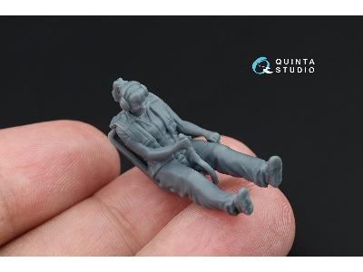 Svetlana Sitting In Su-31 (1 Figure 3d-printed / For Quinta Models Kits) - image 3