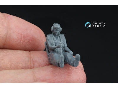 Svetlana Sitting In Su-31 (1 Figure 3d-printed / For Quinta Models Kits) - image 5
