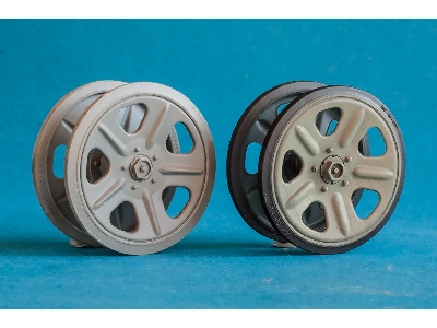 Sd.Kfz. 250 - Wheels Road Tread (Type 1 / For Das Werk Kits) - image 1