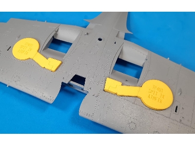 Supermarine Spitfire Mk. Viii / Mk. Ix - Wheel Bay Plugs (For Airfix Kits) - image 2