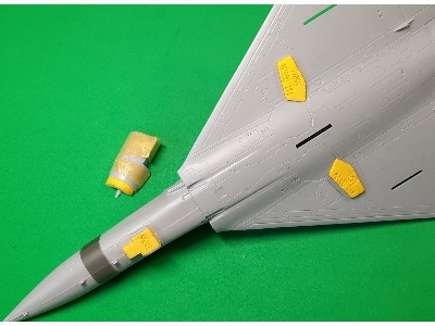 Dasasault Mirage 2000 - Wheel Bay Plugs (For Italeri Kits) - image 2