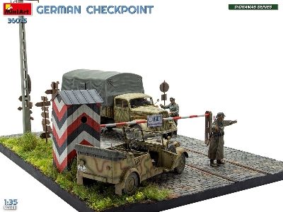 German Checkpoint - 3t Cargo Truck 3,6-36s & Kfz.1 Type 170vk With Feldgendarmerie (Big Set) - image 46
