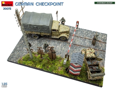 German Checkpoint - 3t Cargo Truck 3,6-36s & Kfz.1 Type 170vk With Feldgendarmerie (Big Set) - image 60