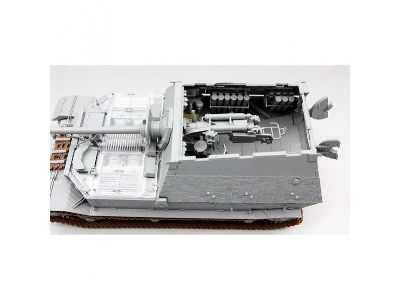 Elefant - Schwerer Jagdpanzer Sd.Kfz.184 With Zimmerit And Full Interior - image 5