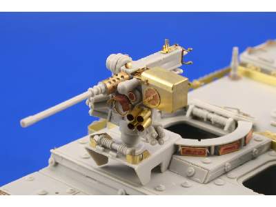 M-1126 Mounted rack and belts 1/35 - Trumpeter - image 13