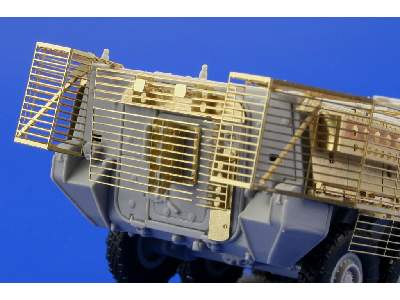 M-1126 slat armour 1/72 - Trumpeter - image 10