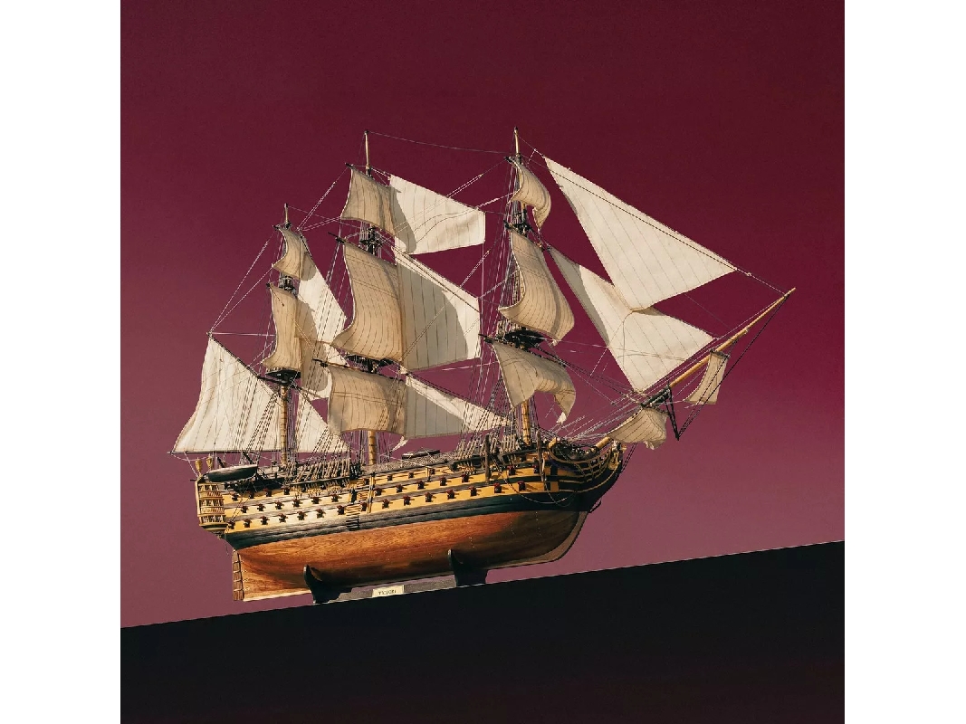HMS Victory - Wooden Model Kit - image 1