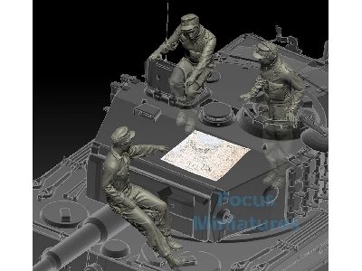 "which Direction" Ww2 German Tankers Set For Tiger I Late 1944 - image 1