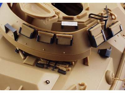 M-2 exterior 1/35 - Tamiya - image 7