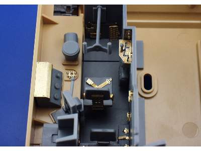 M-2 interior 1/35 - Tamiya - image 7