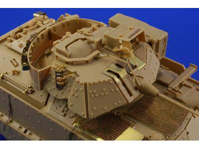 M-2A2 OIF 1/35 - Academy Minicraft - image 11