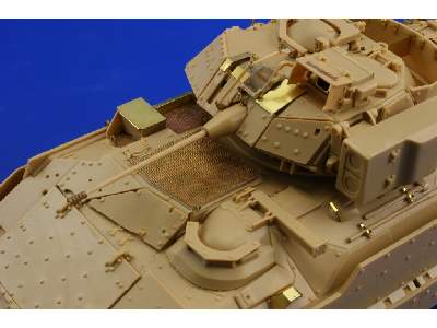 M-2A2 OIF 1/35 - Academy Minicraft - image 12