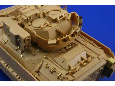 M-2A2 OIF 1/35 - Academy Minicraft - image 13