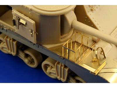 M-3 Grant exterior 1/35 - Academy Minicraft - image 8