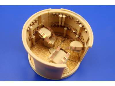 M-3 Grant interior 1/35 - Academy Minicraft - image 9