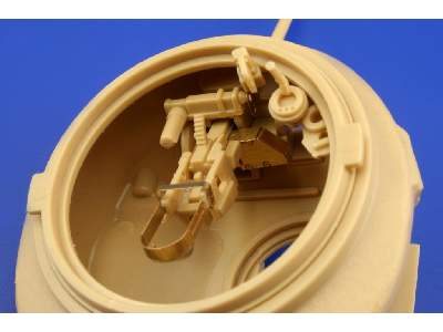 M-3 Grant interior 1/35 - Academy Minicraft - image 12