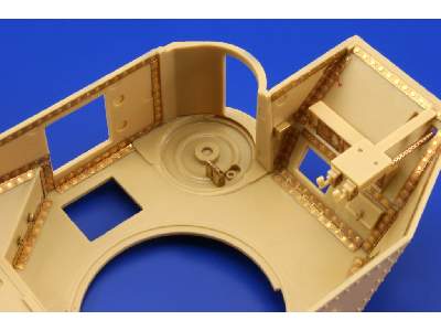 M-3 Grant interior 1/35 - Academy Minicraft - image 14