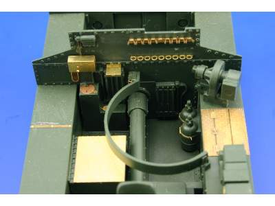 M-3 Lee interior 1/35 - Academy Minicraft - image 5