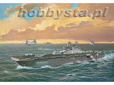 Assault Carrier USS Boxer LHD-4 - image 1