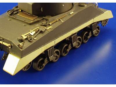 M-4 Sherman fenders 1/48 - Tamiya - image 3