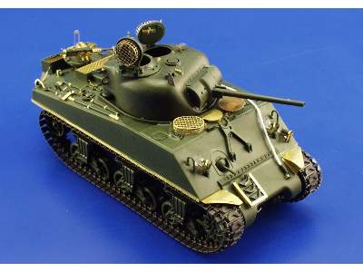 M-4A2 Sherman US Marines 1/35 - Academy Minicraft - image 6