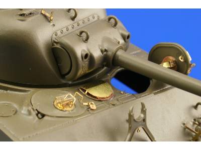 M-4A3 Sherman 105mm gun 1/35 - Tamiya - image 7