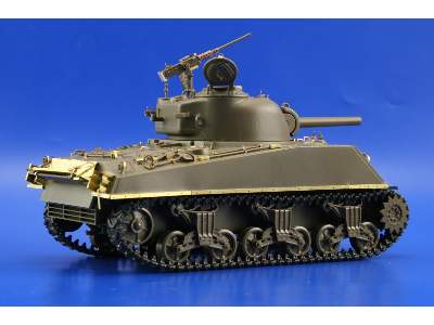 M-4A3 Sherman 105mm gun 1/35 - Tamiya - image 11