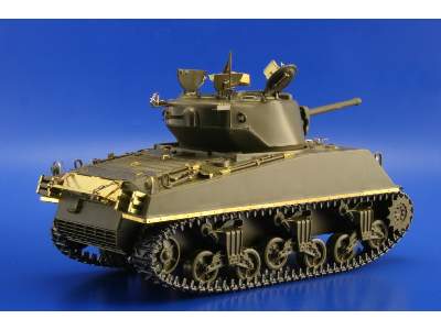 M-4A3 Sherman 76mm gun 1/35 - Italeri - image 11