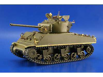 M-4A3 Sherman 76mm gun 1/35 - Italeri - image 13