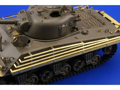 M-4A3 Sherman sandbag hull protection 1/35 - image 5