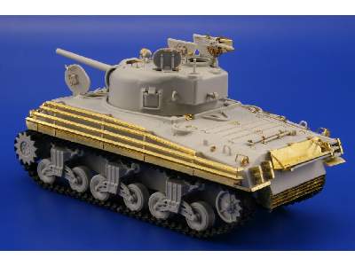 M-4A3 Sherman sandbag hull protection 1/48 - Hobby Boss - image 5