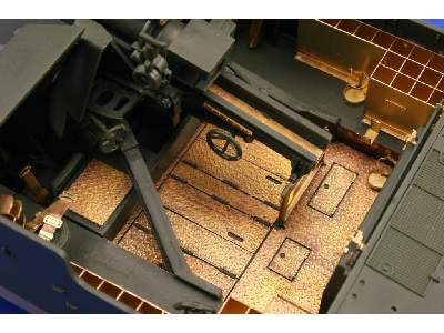 M-7 interior 1/35 - Academy Minicraft - image 4