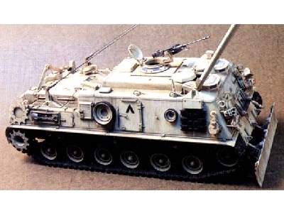 M88A1 Recovery Tank Bergpanzer - image 3