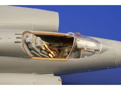 J-35 Draken S. A. 1/48 - Hasegawa - image 3