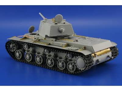 KV-1 Model 1942 1/35 - Trumpeter - image 6