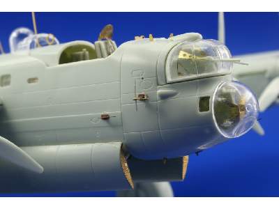 Lancaster Mk. I/Mk. III exterior 1/72 - Revell - image 10