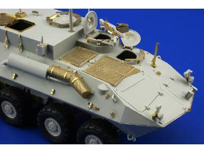 LAV AT 1/35 - Trumpeter - image 5