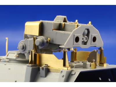 LAV AT 1/35 - Trumpeter - image 17